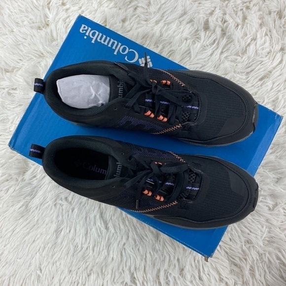 NIB Columbia Flow District Shoes - Picture 6 of 9